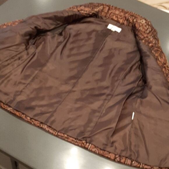Erin London Brown with Design Puffer Vest - Picture 9 of 12